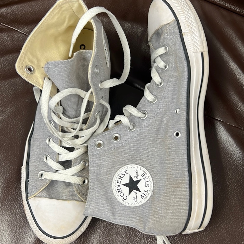 Converse men shoes size 9